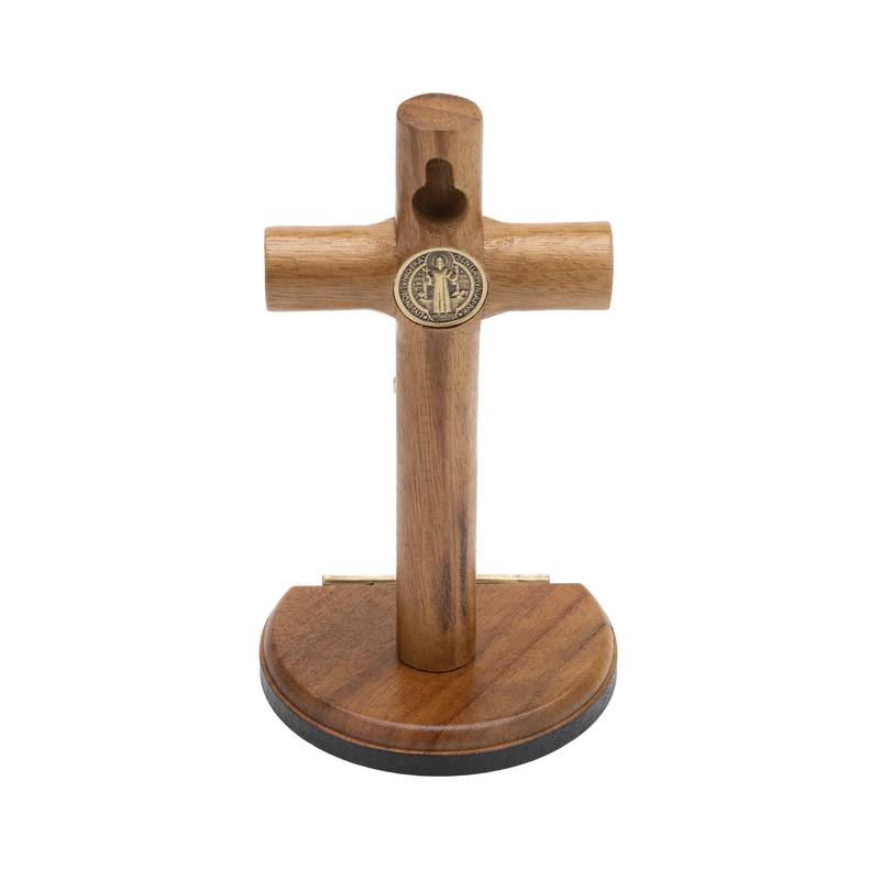 Crucifixo Madeira Cilindrica 12cm Mesa C/Sao Bento (Foi Por Voce!) - Hesed